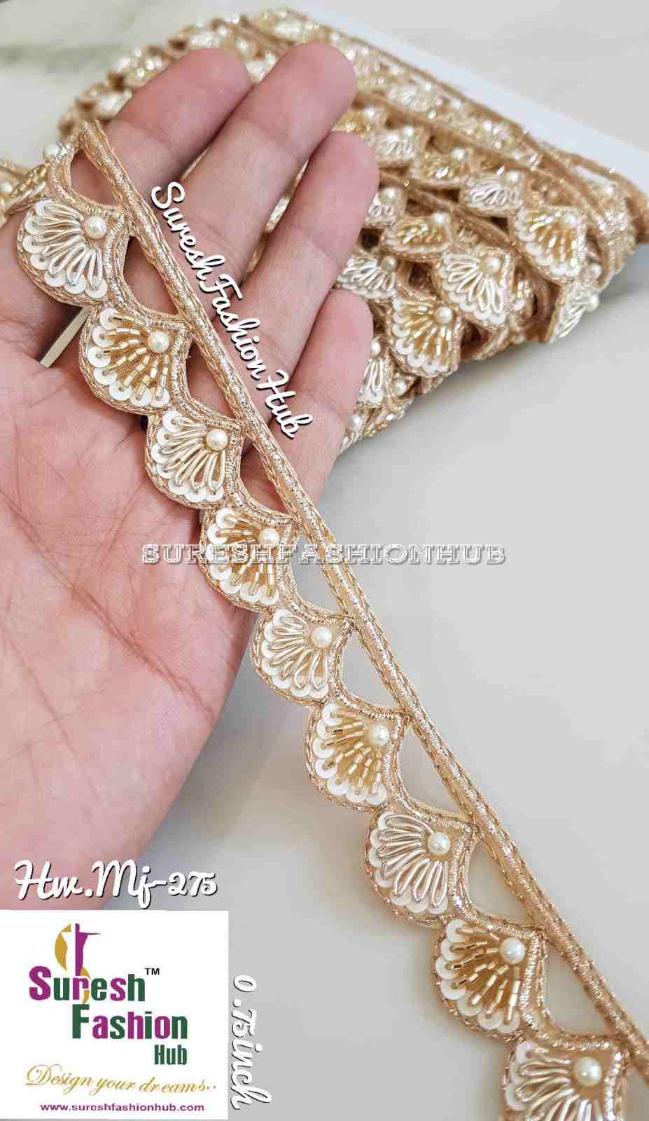 "Machine-Made Scalloped Lace - Elegant Border for Sarees"