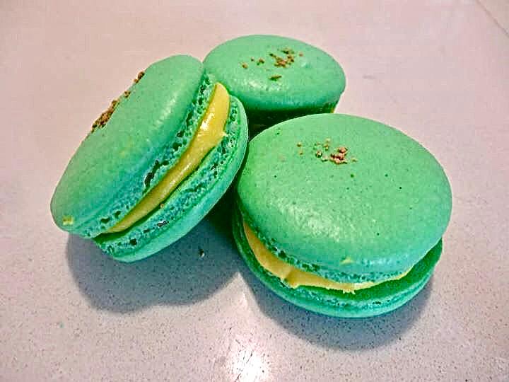 Lemon Macaron