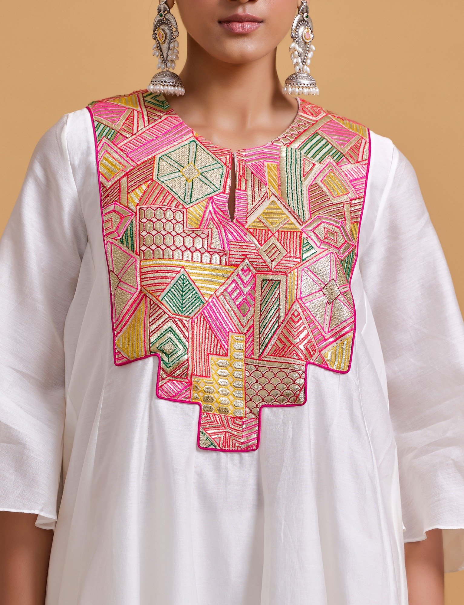 Mithai Offwhite Step Yoke Kurta Set