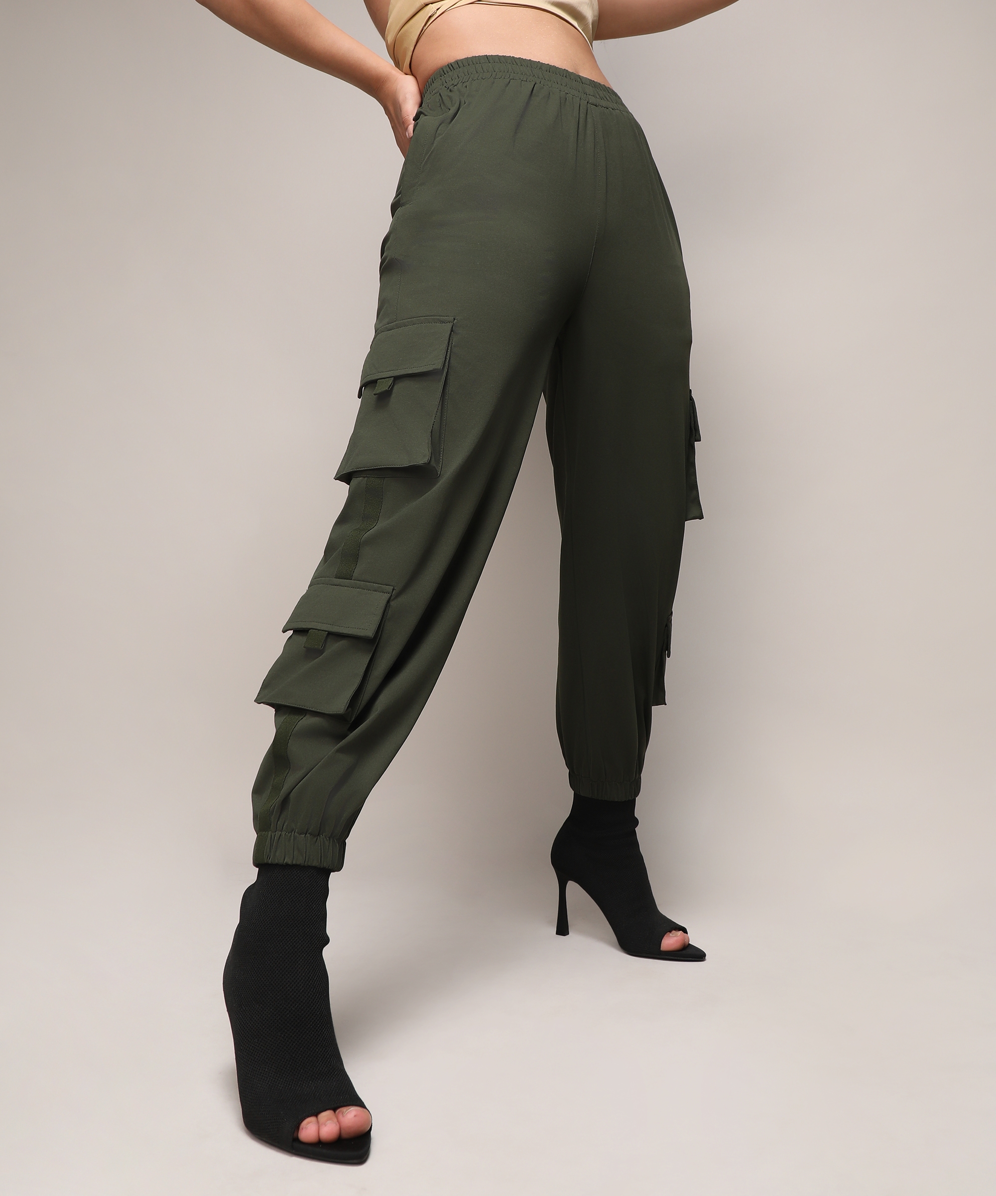 CAMPUS SUTRA | Women's Forest Green Solid Cargos