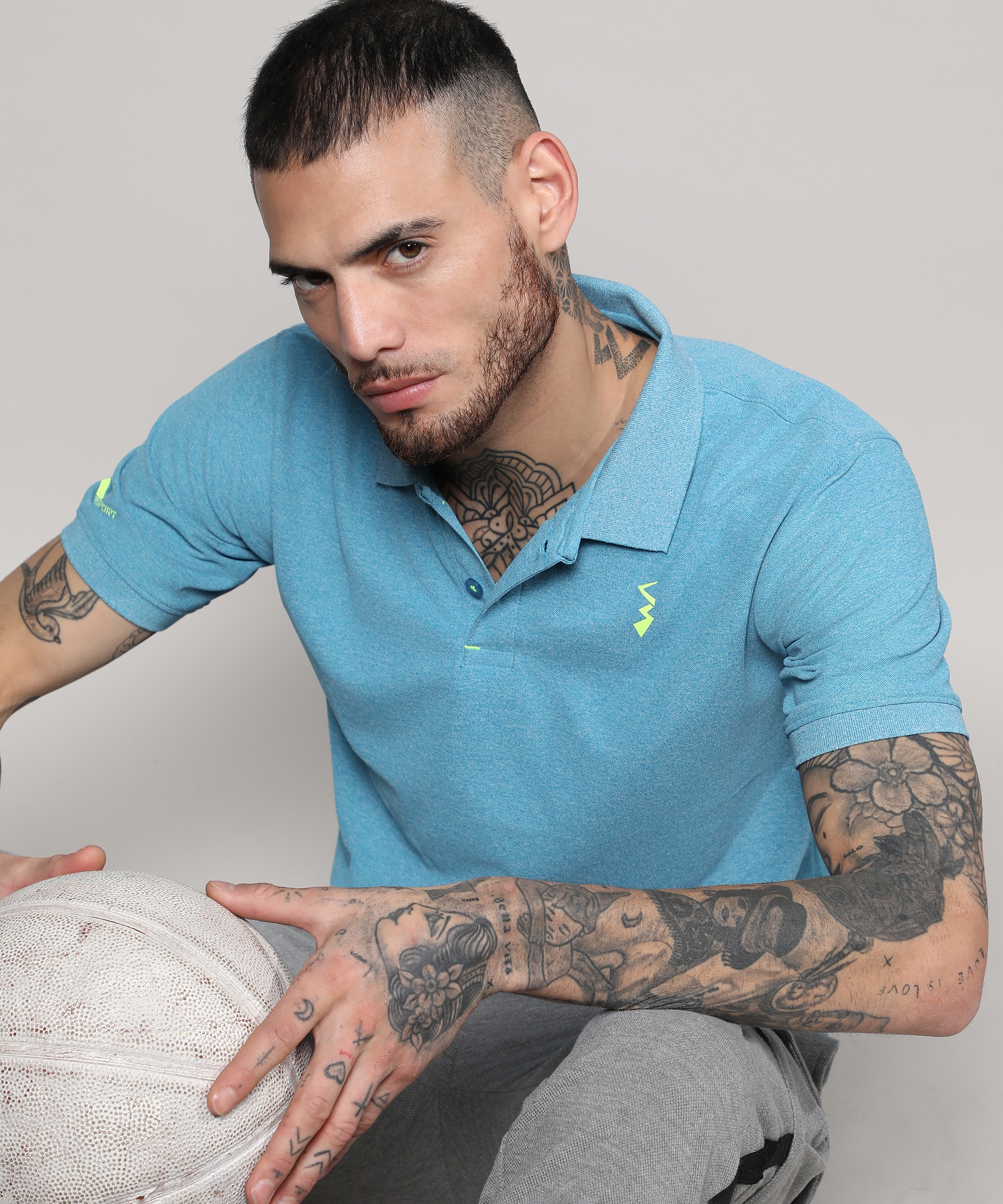 CAMPUS SUTRA | Men's Sky Blue Solid Activewear T-Shirt