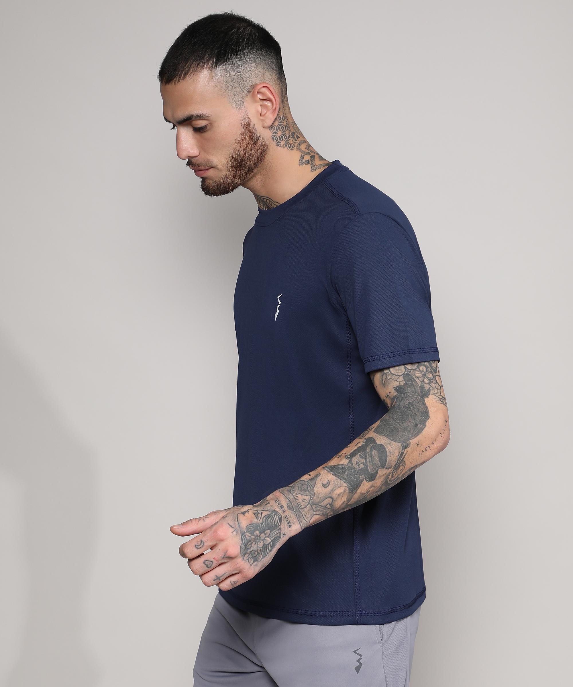 Men's Navy Blue Solid Activewear T-Shirt