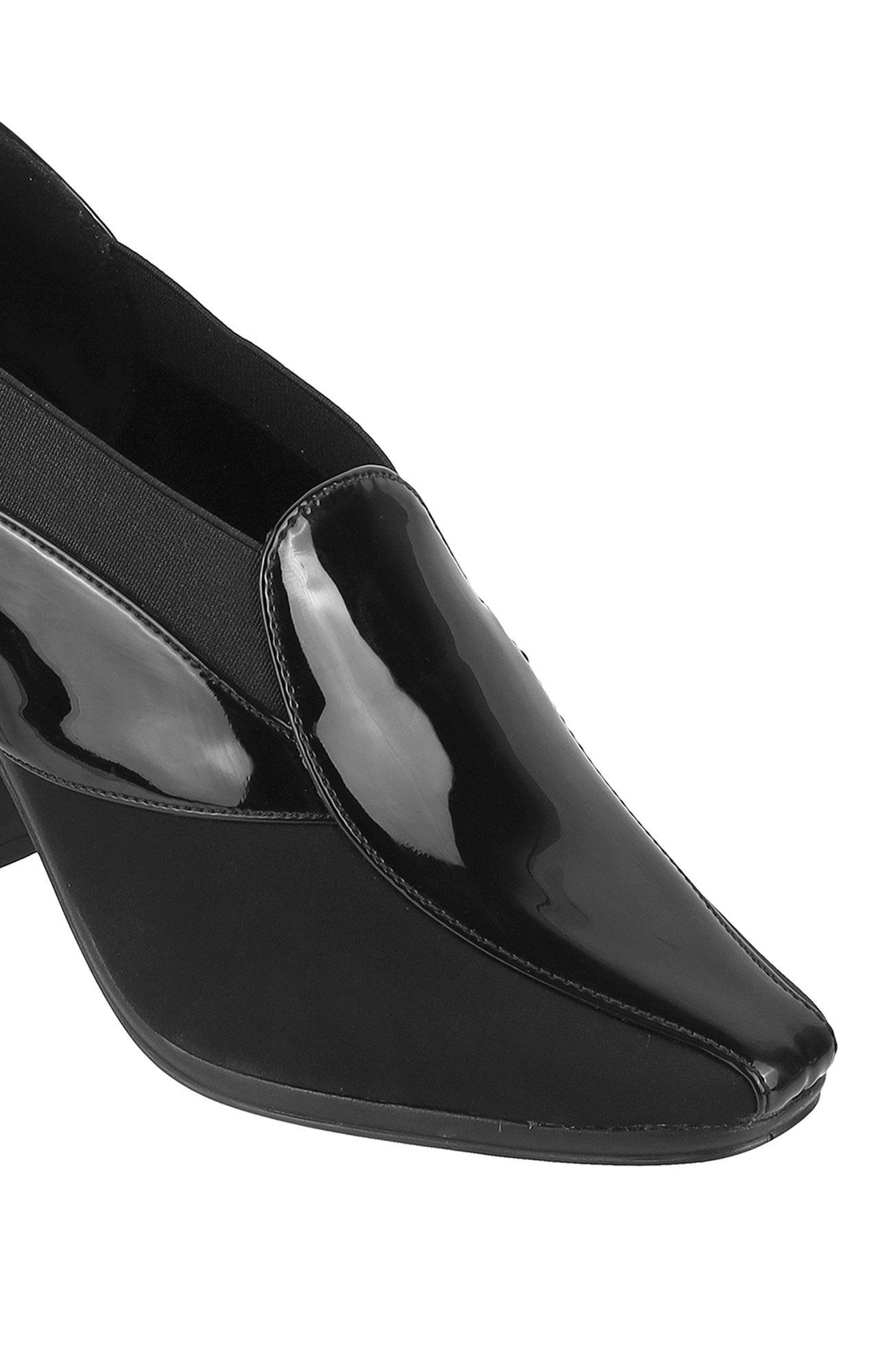 Women Stylised Chunky Heels Black Sandals