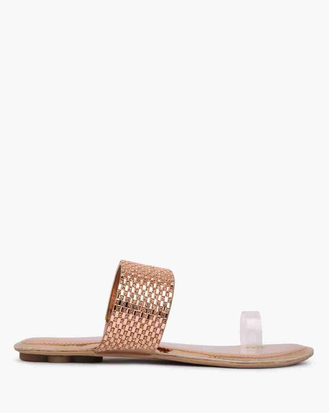 Textured Toe-Ring Flat Sandals