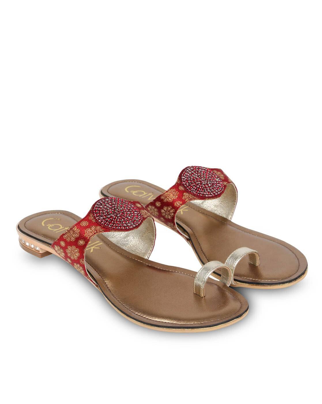 Embellished Toe-Ring Flat Sandals