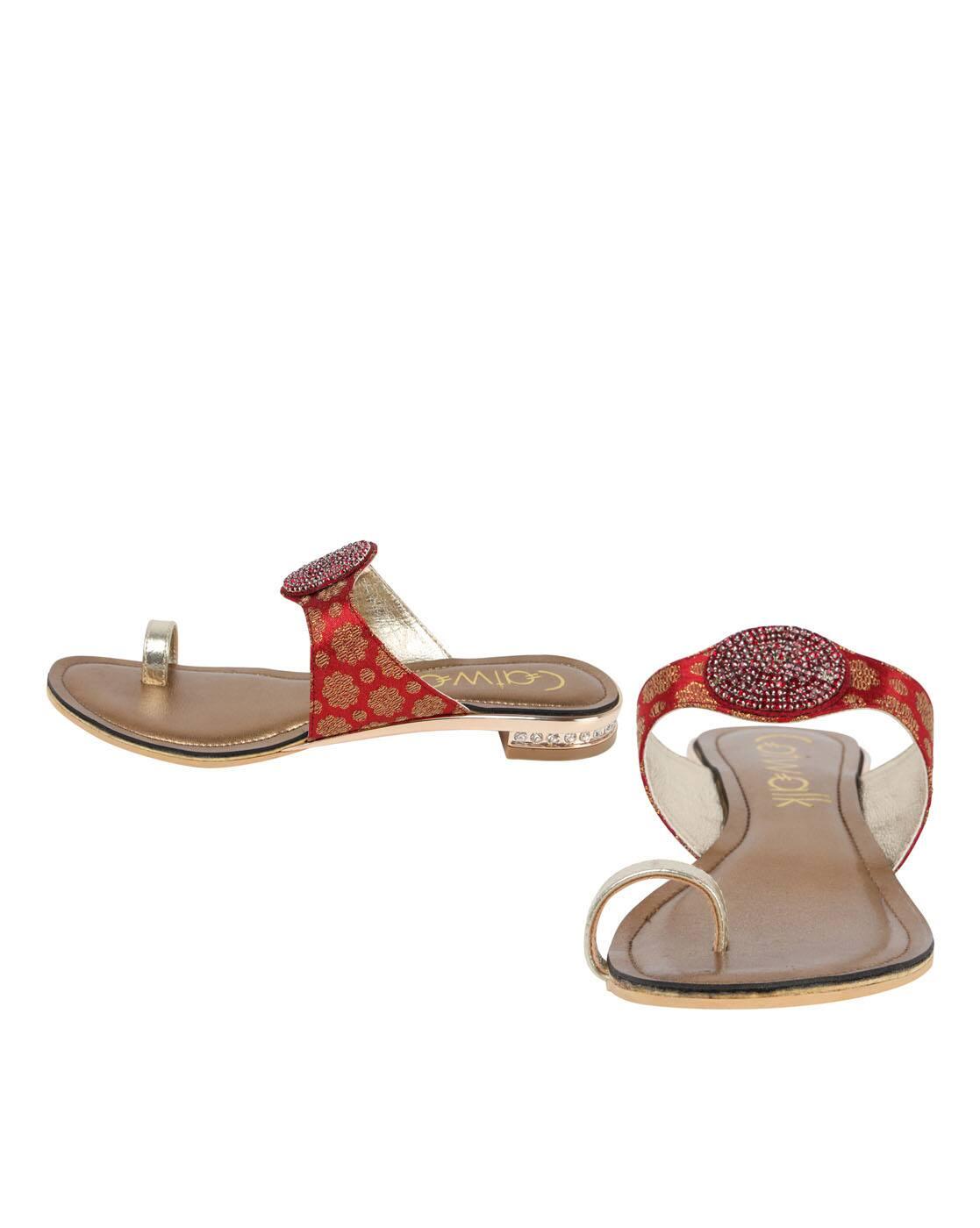 Embellished Toe-Ring Flat Sandals