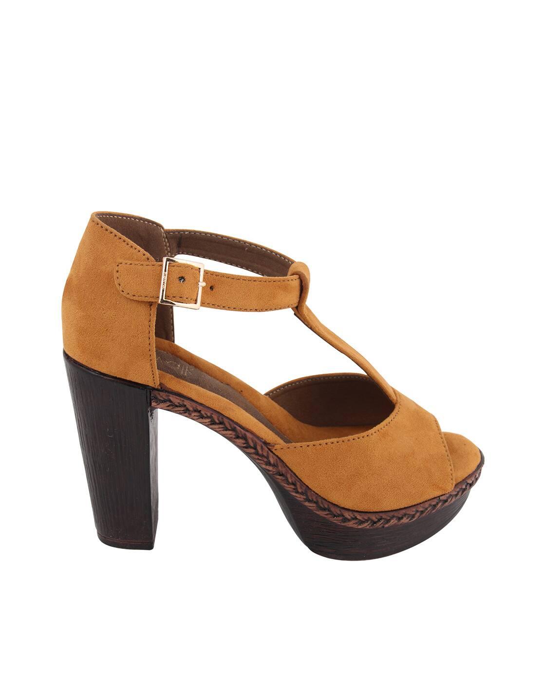 Chunky-Heeled Sandals with Buckle Closure