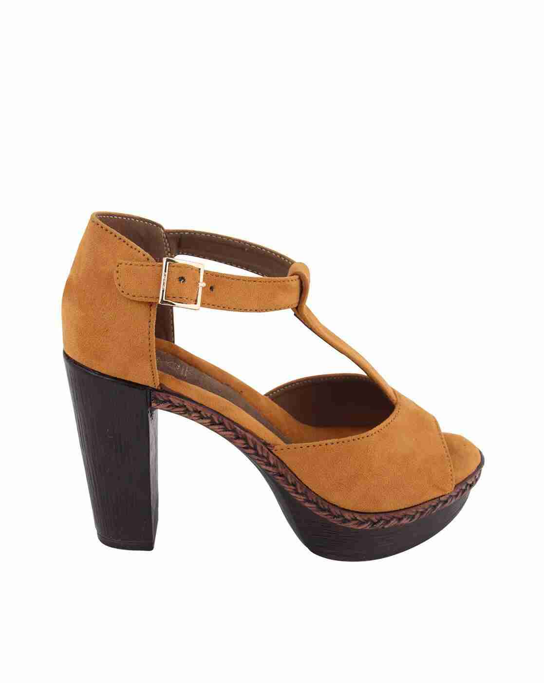Chunky-Heeled Sandals with Buckle Closure