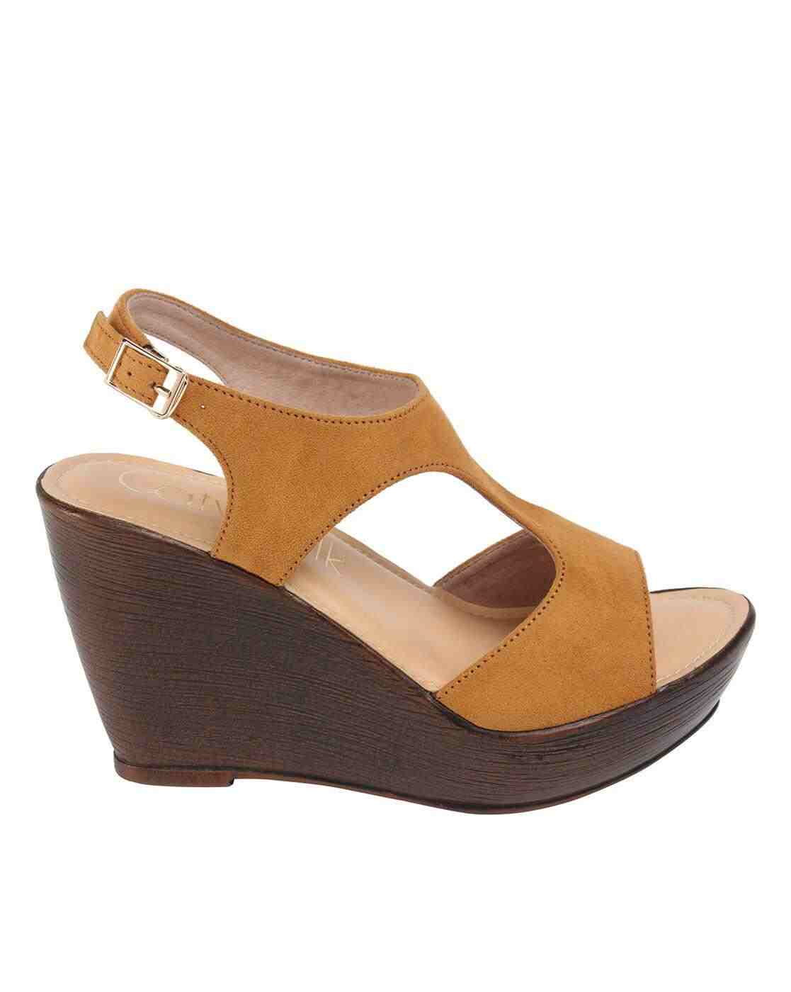 Wedges with Buckle Closure