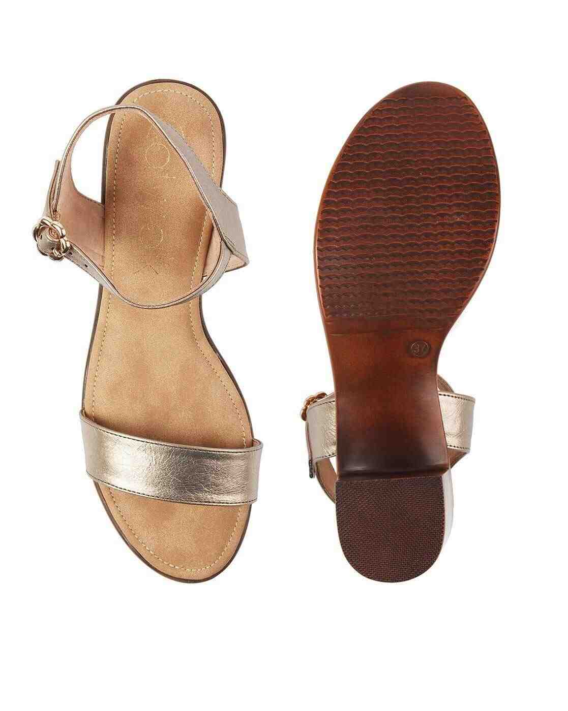 Chunky-Heeled Sandals with Buckle Closure