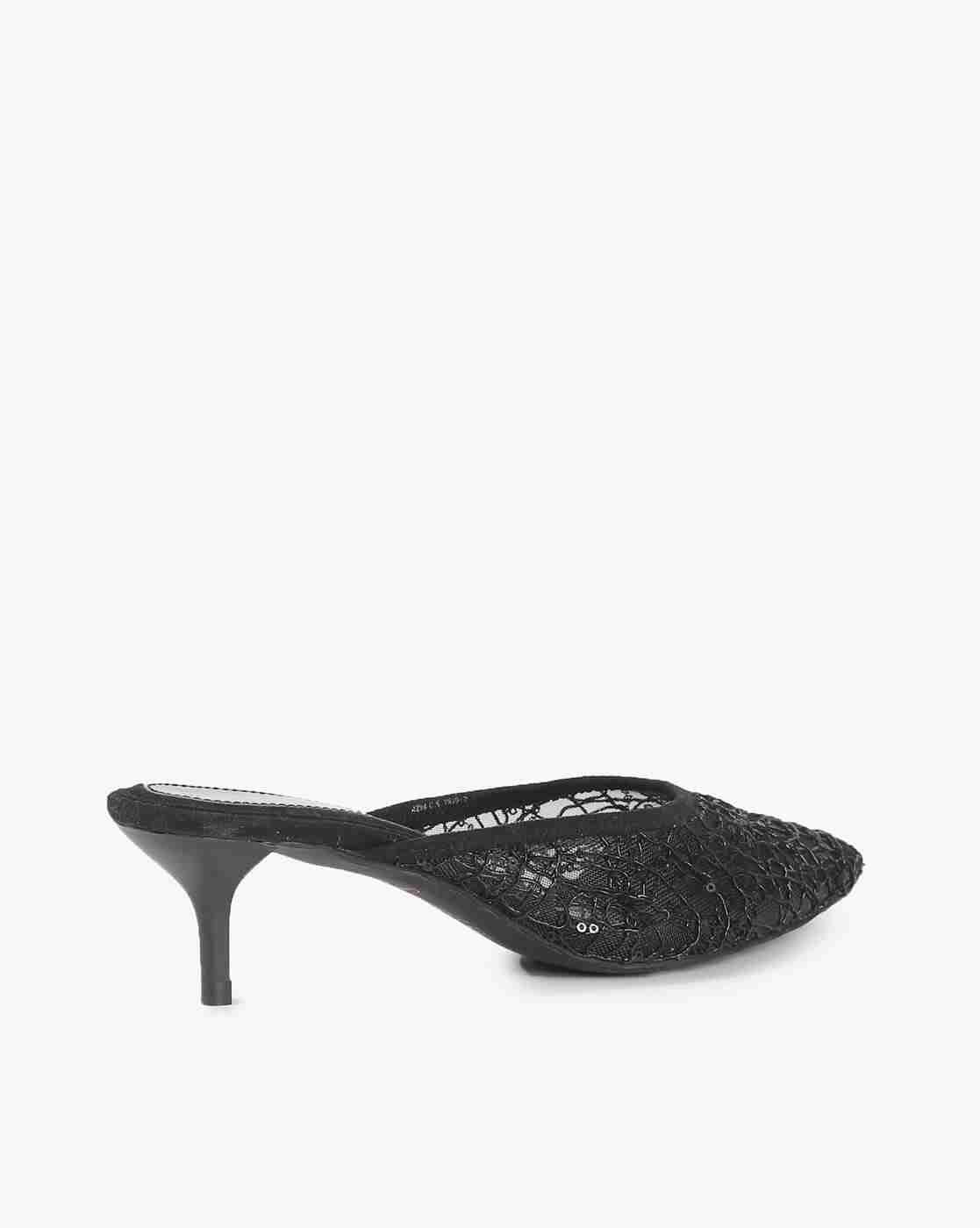 Pointy-Toe Shoes with Kitten Heels