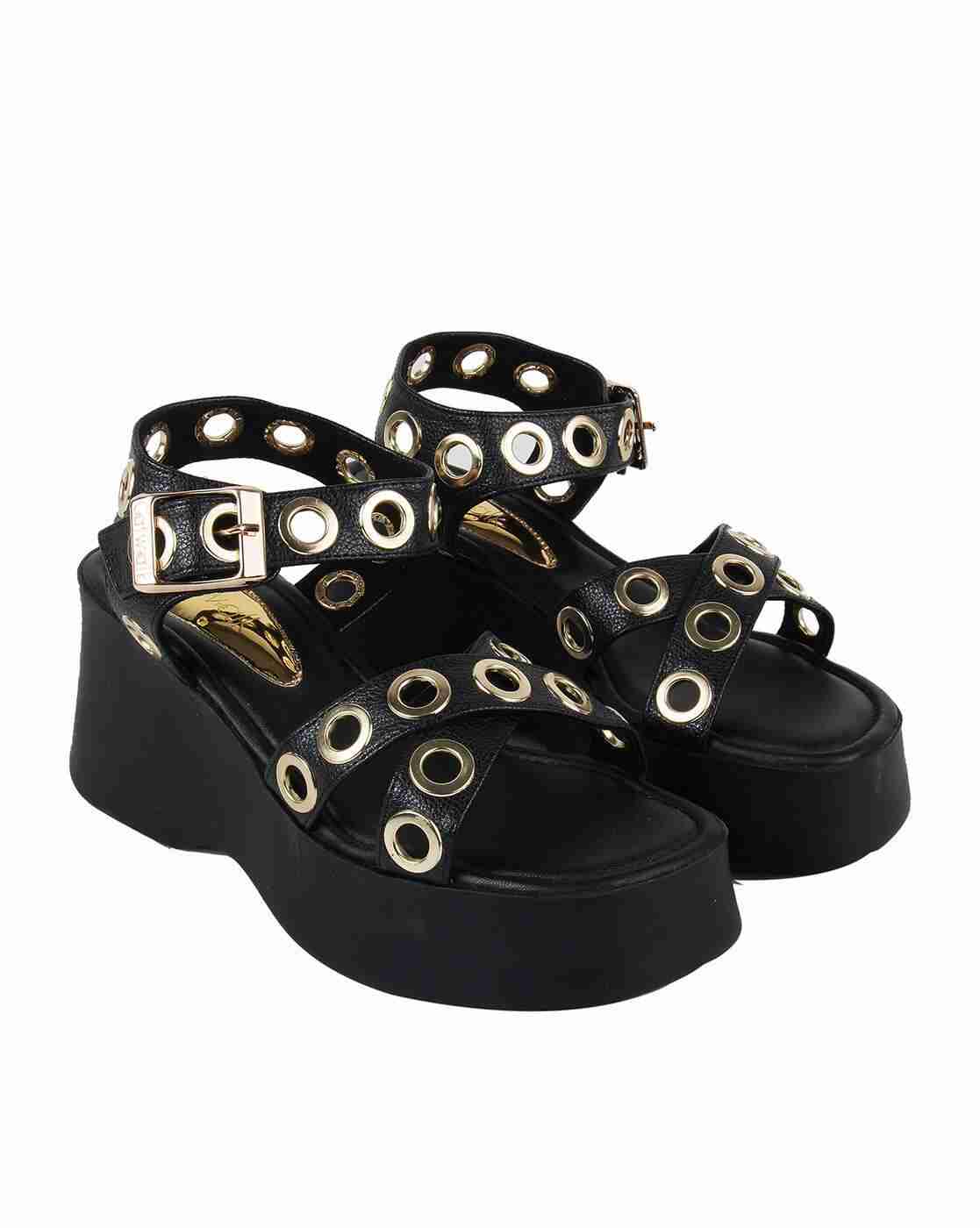 Platforms with Eyelets