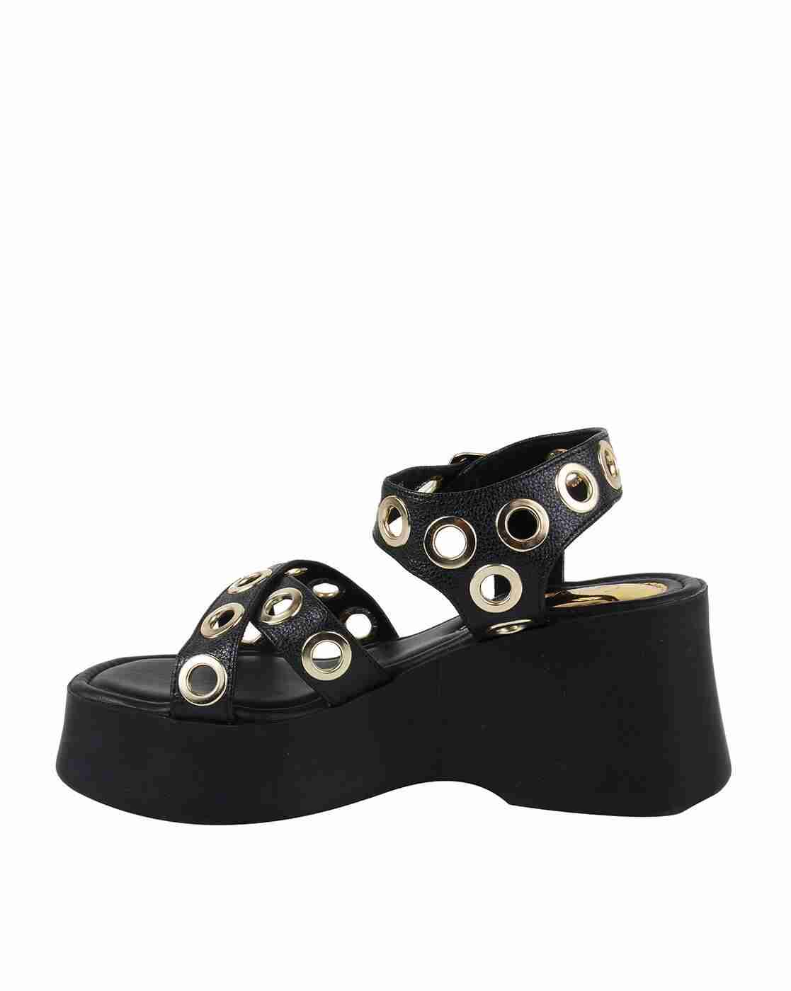 Platforms with Eyelets