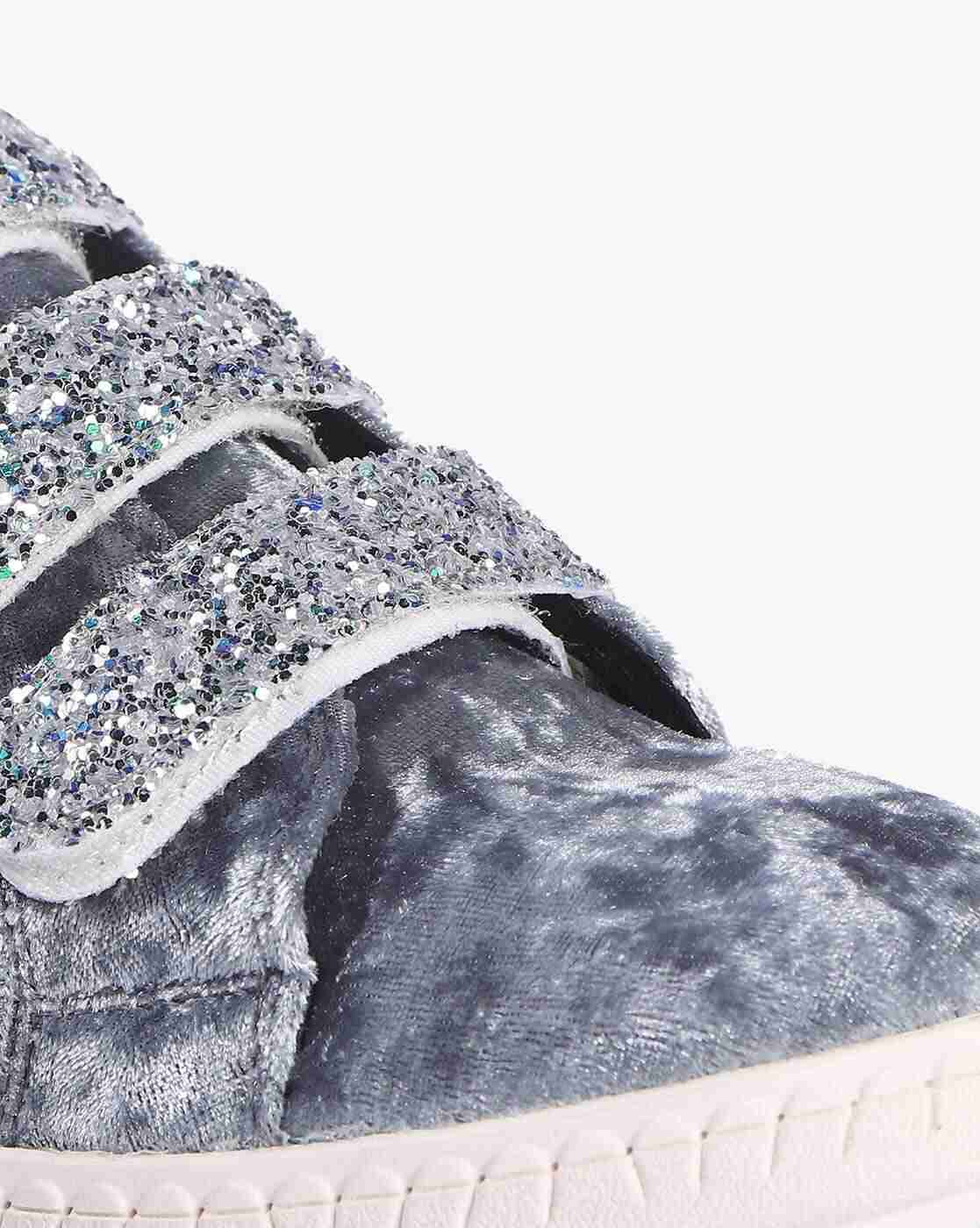 Textured Casual Shoes with Velcro Closure