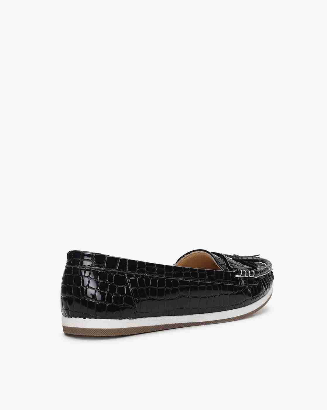 Reptilian Texture Loafers with Tassels