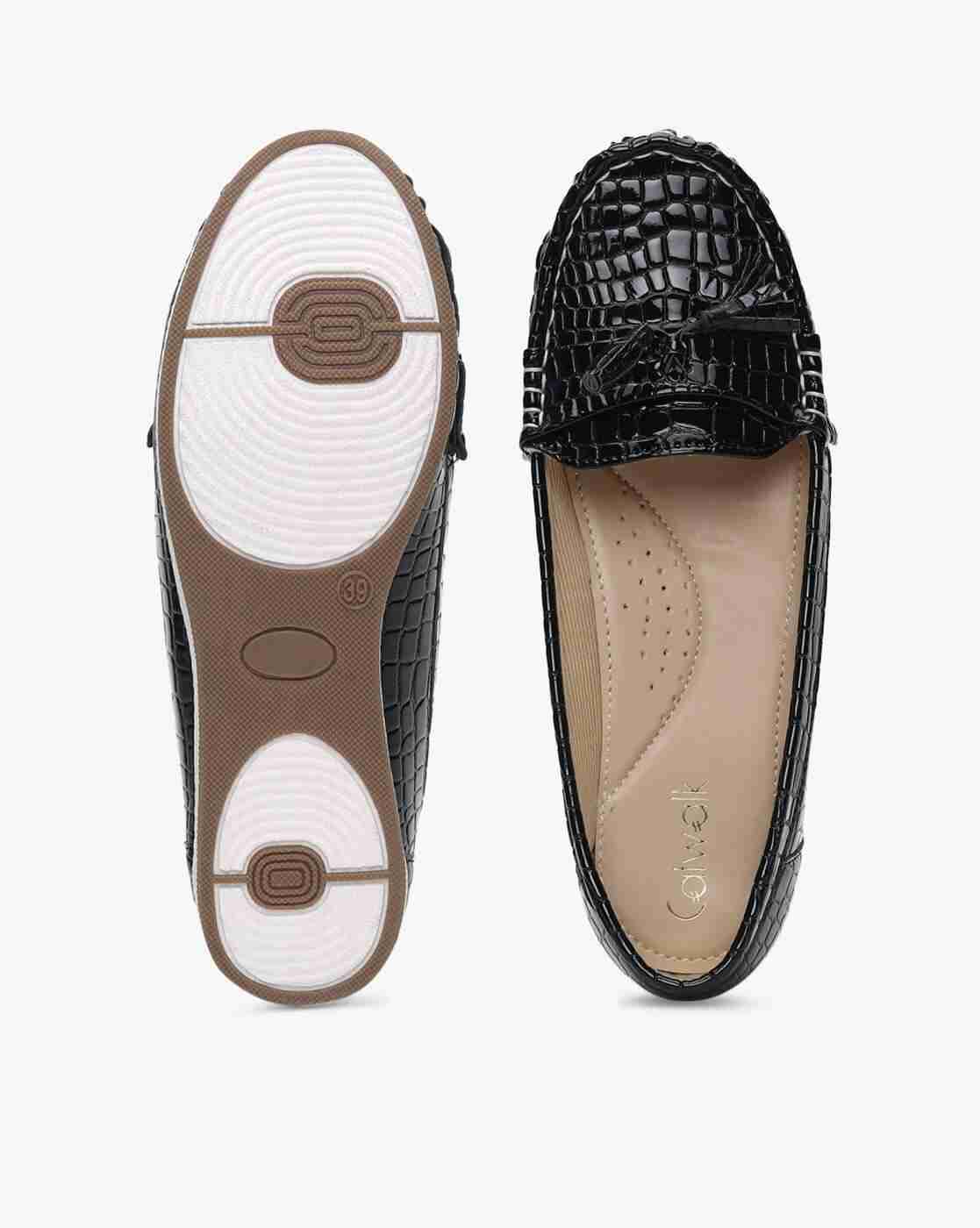 Reptilian Texture Loafers with Tassels