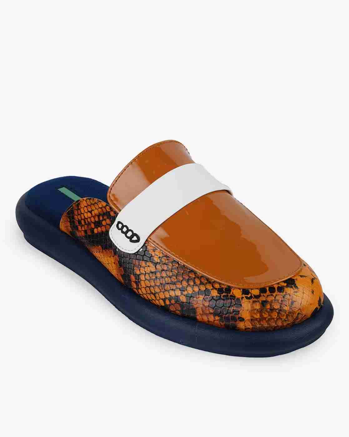 Women Reptilian Pattern Slip-On Shoes