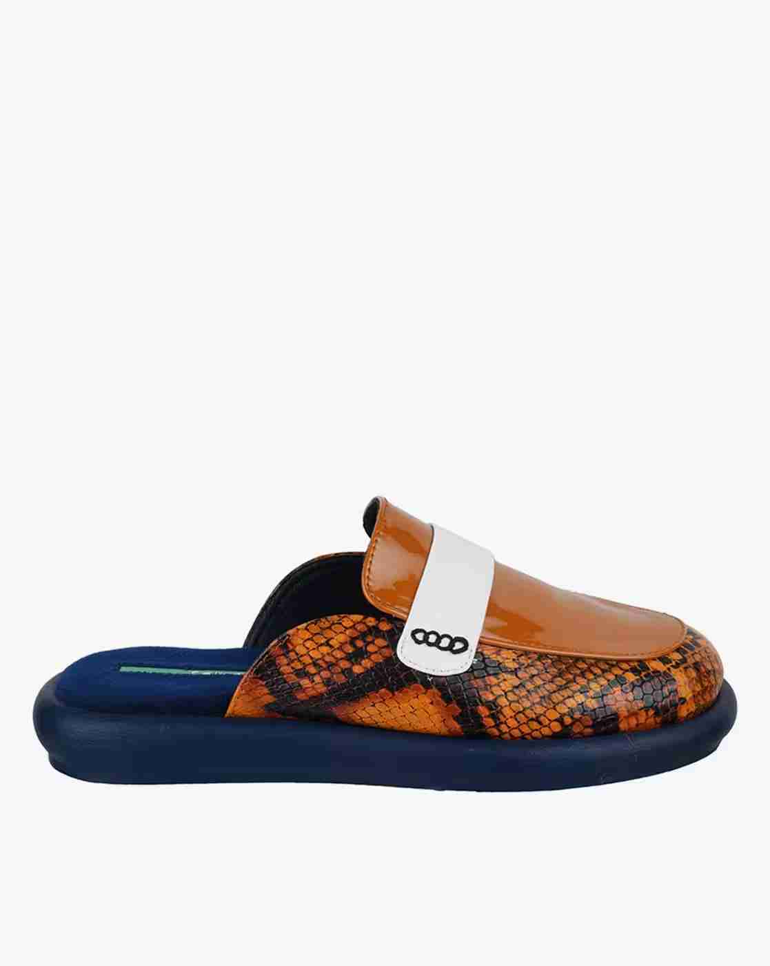 Women Reptilian Pattern Slip-On Shoes