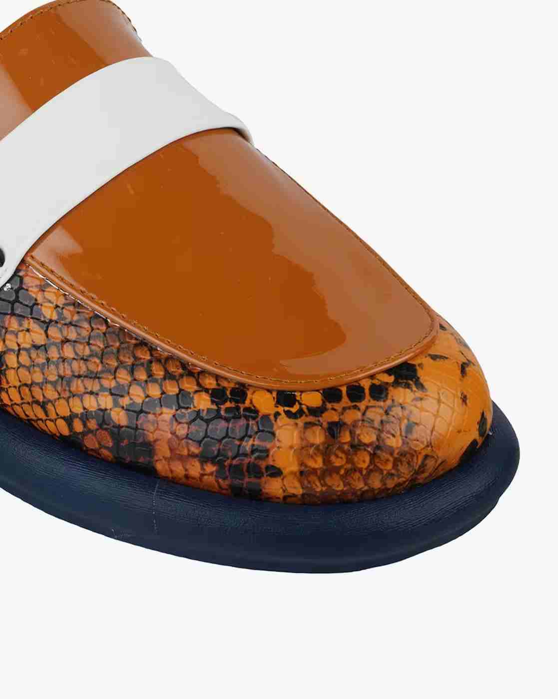 Women Reptilian Pattern Slip-On Shoes