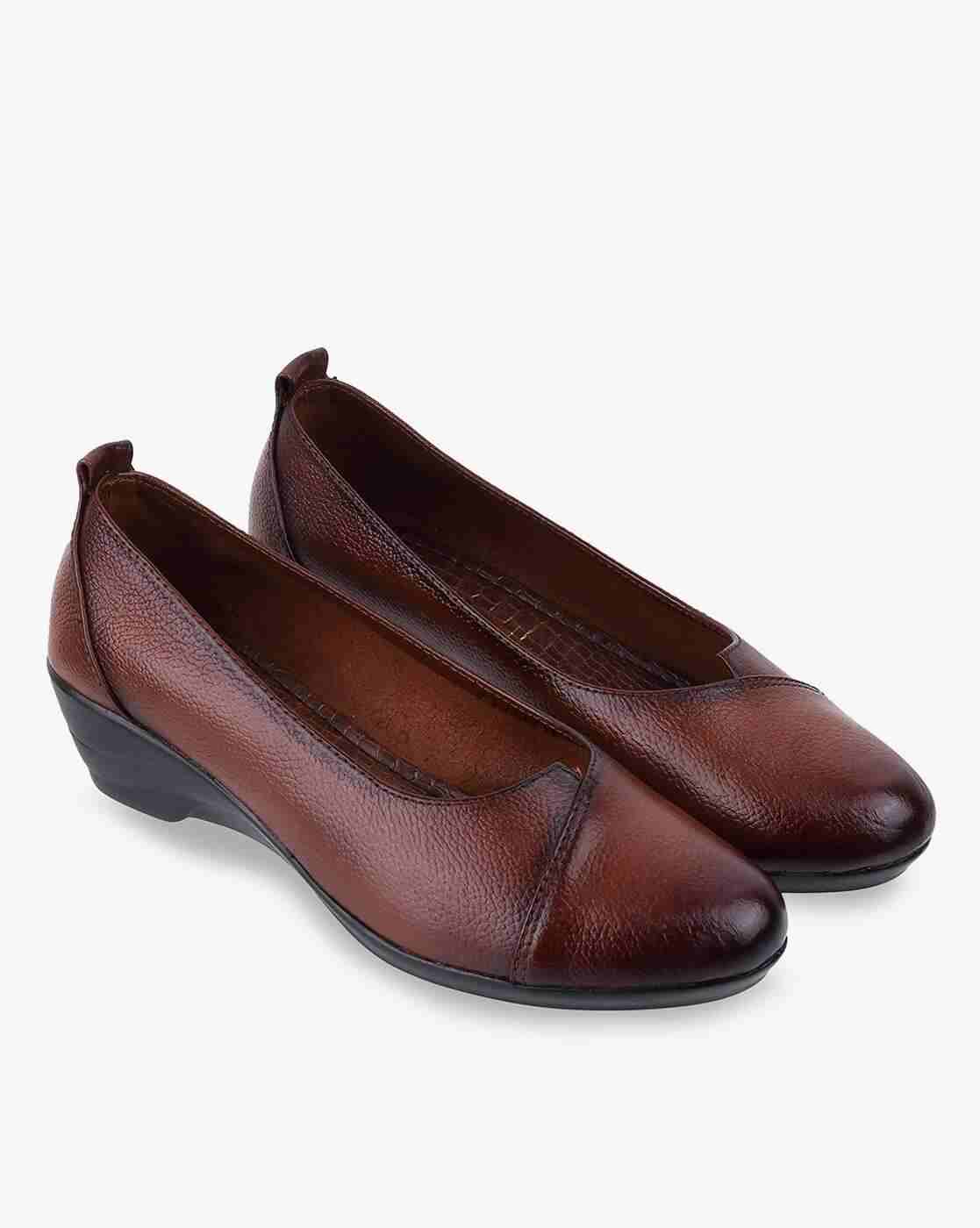 Women Slip-On Pumps