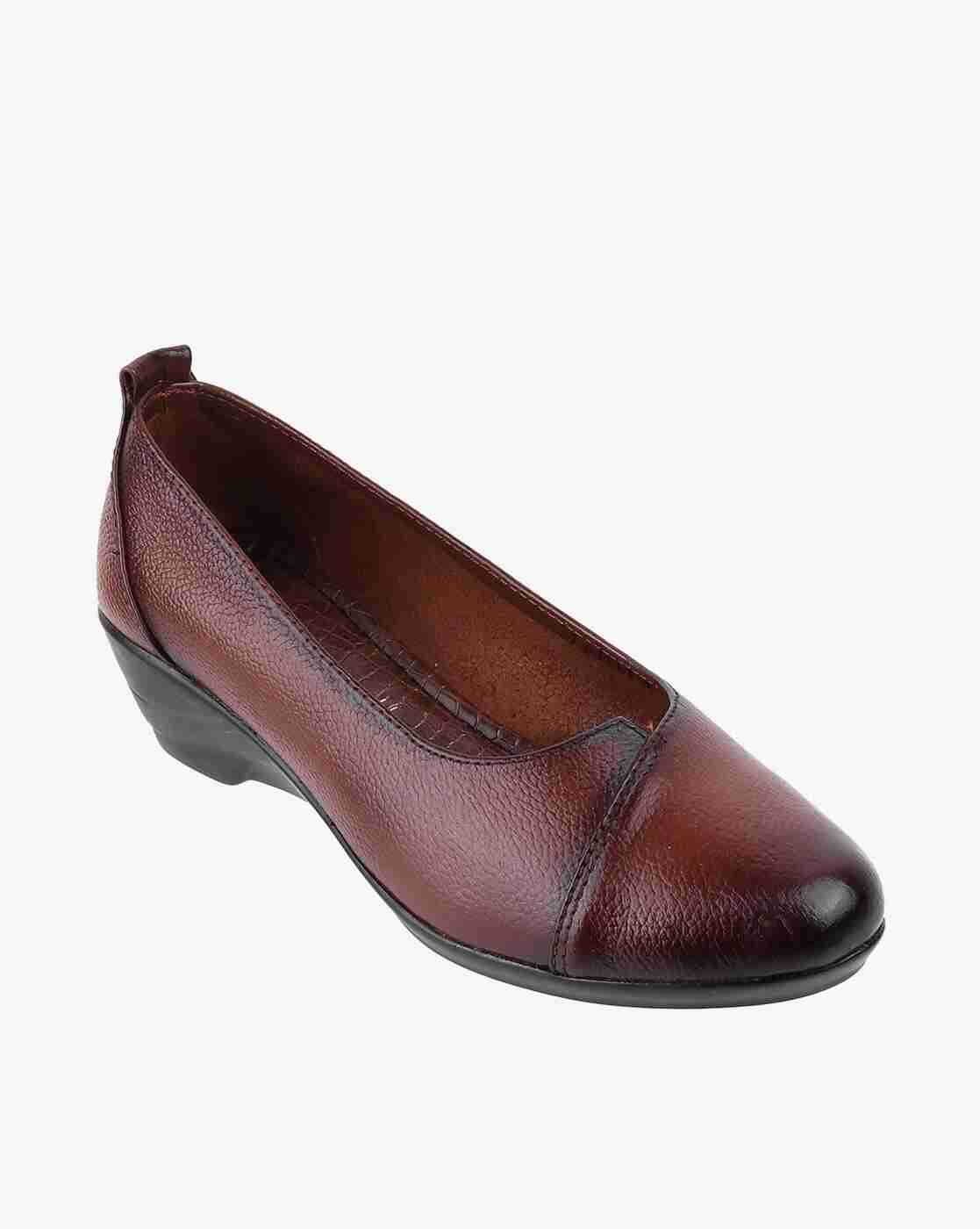 Women Slip-On Pumps