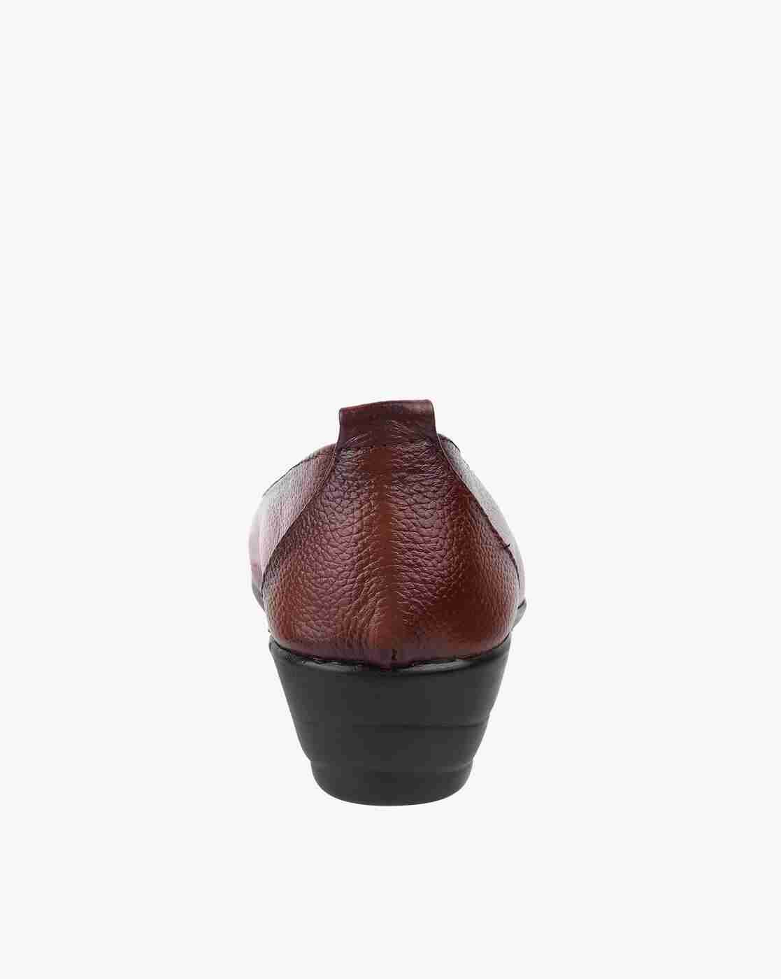 Women Slip-On Pumps