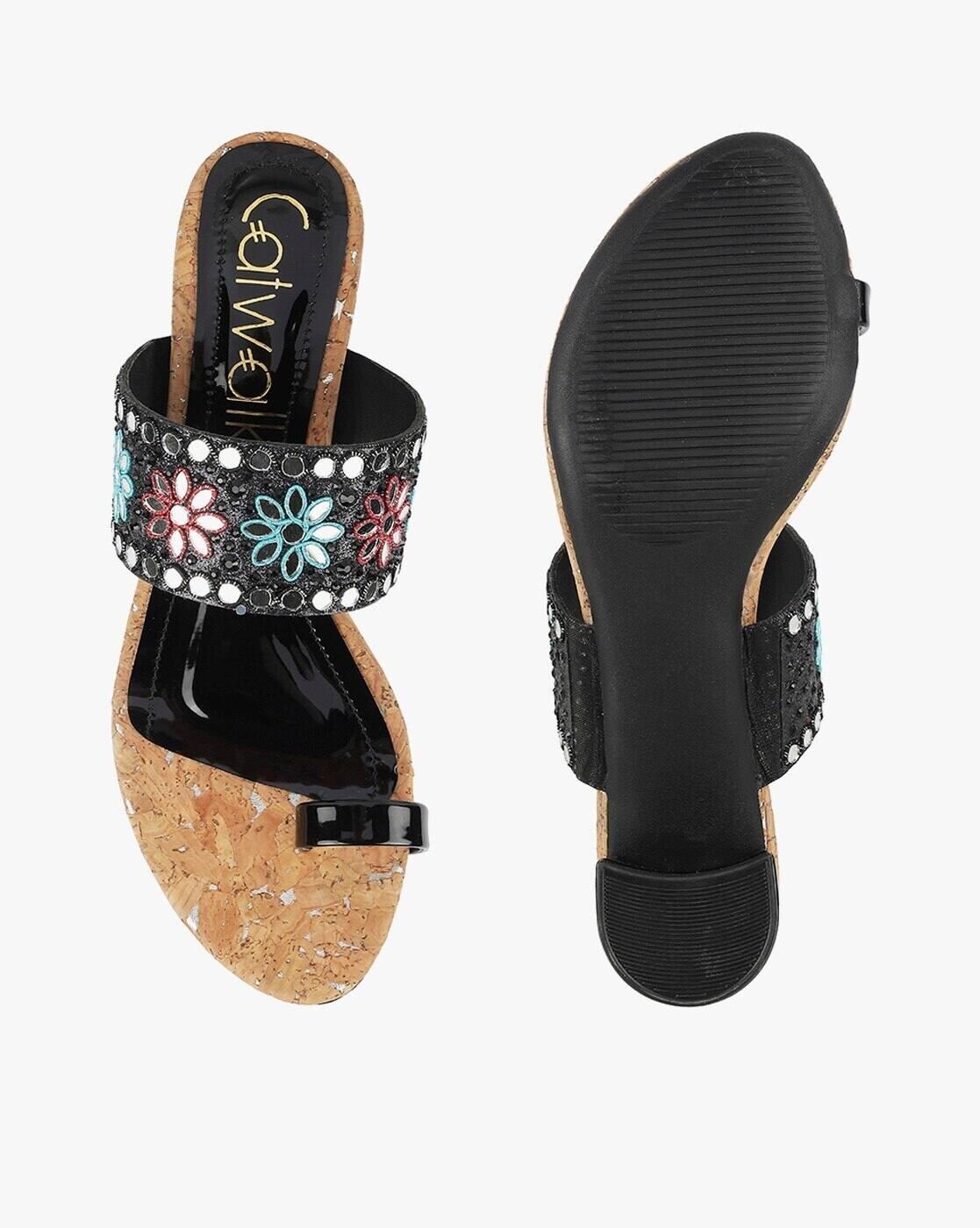 Women Embellished Chunky-Heeled Sandals