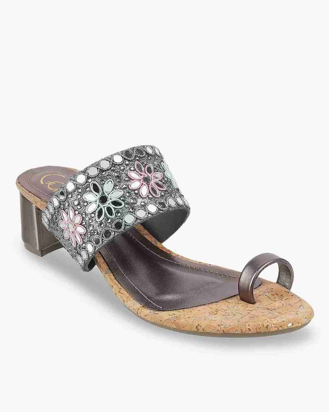 Women Embellished Toe-Ring Chunky-Heeled Sandals