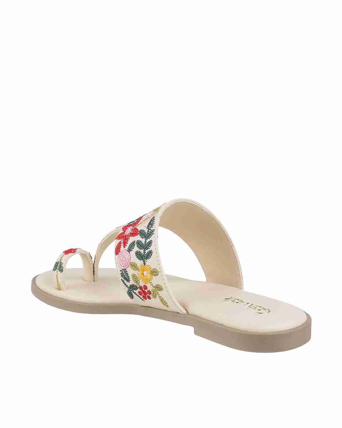 Women Embroidered Toe-Ring Sandals