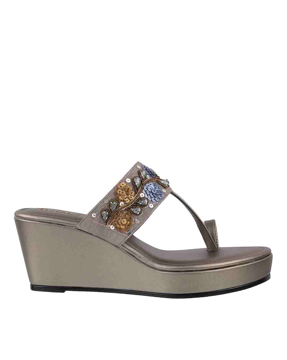 Women Embellished Toe-Ring Wedges