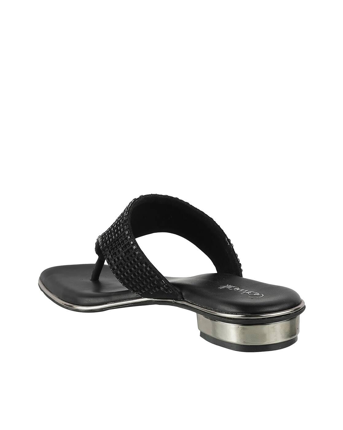 Women Embellished Flat Sandals