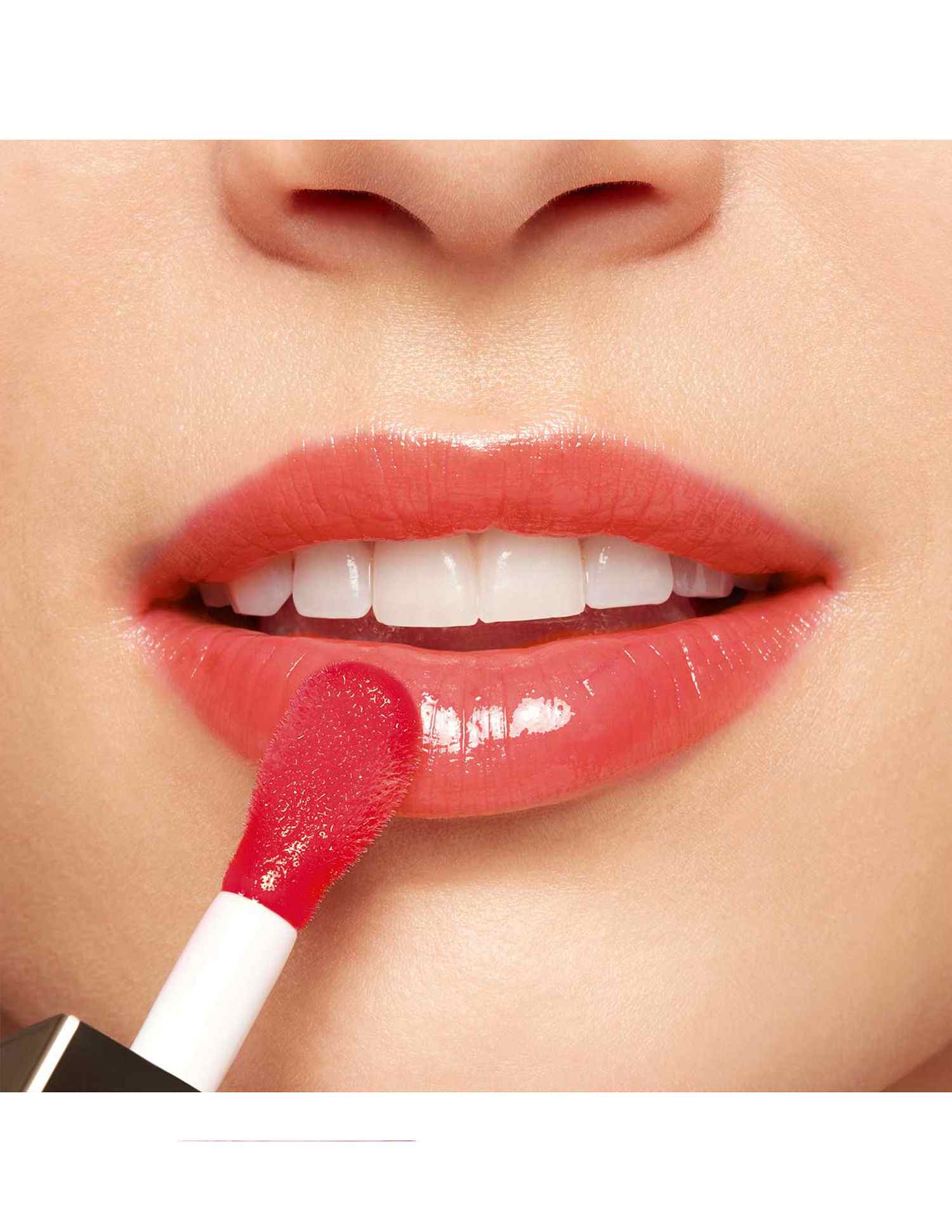 Lip Comfort Oil • 03 Red Berry