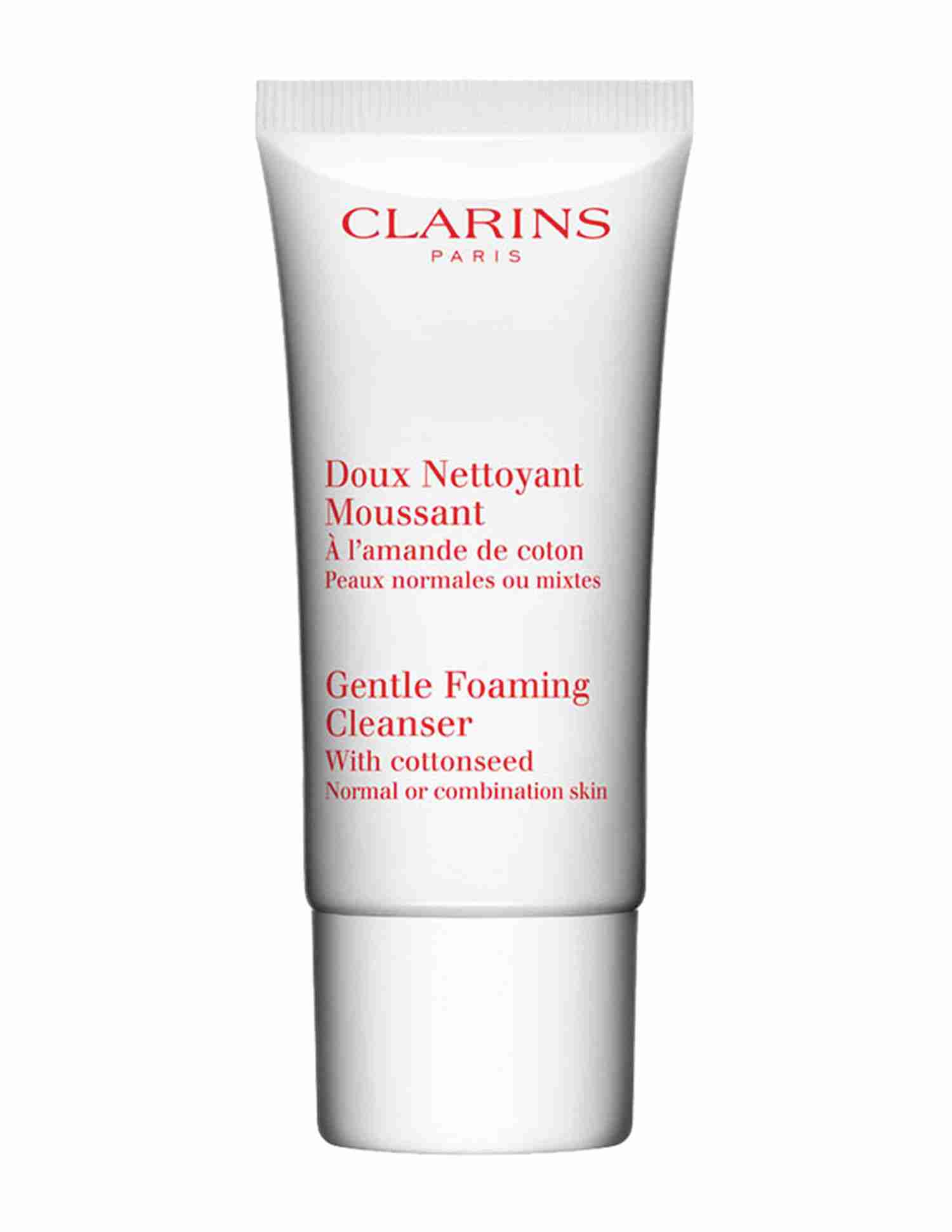 High-Quality Gentle Foaming Cleanser Capture Concept High-Quality Gentle Foaming Cleanser Capture Concept