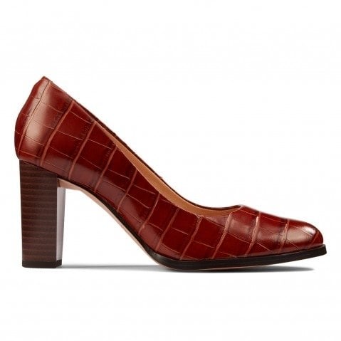 Clarks red pumps shop