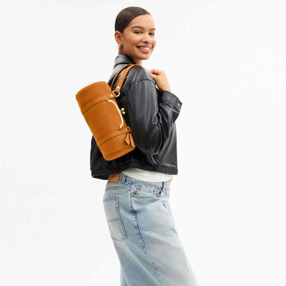 Kisslock Barrel Bag 28