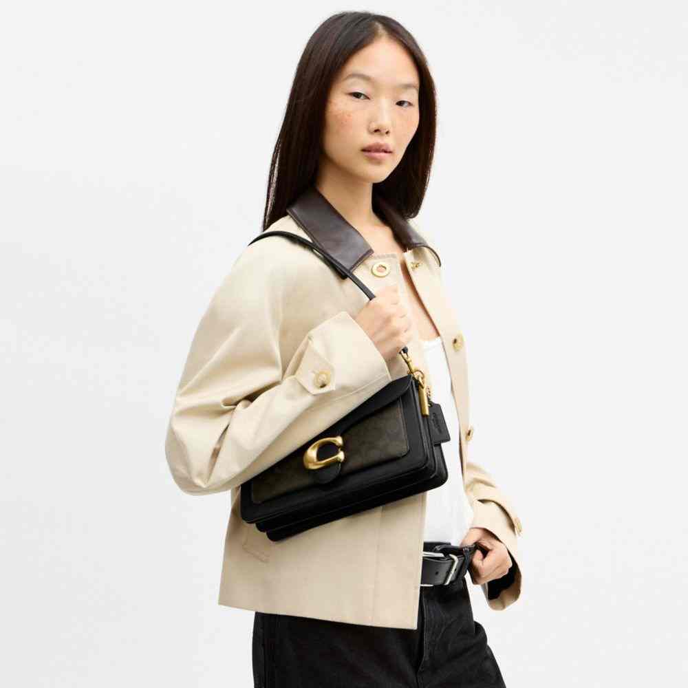 Tabby Shoulder Bag 26 In Signature Upcrafted Leather