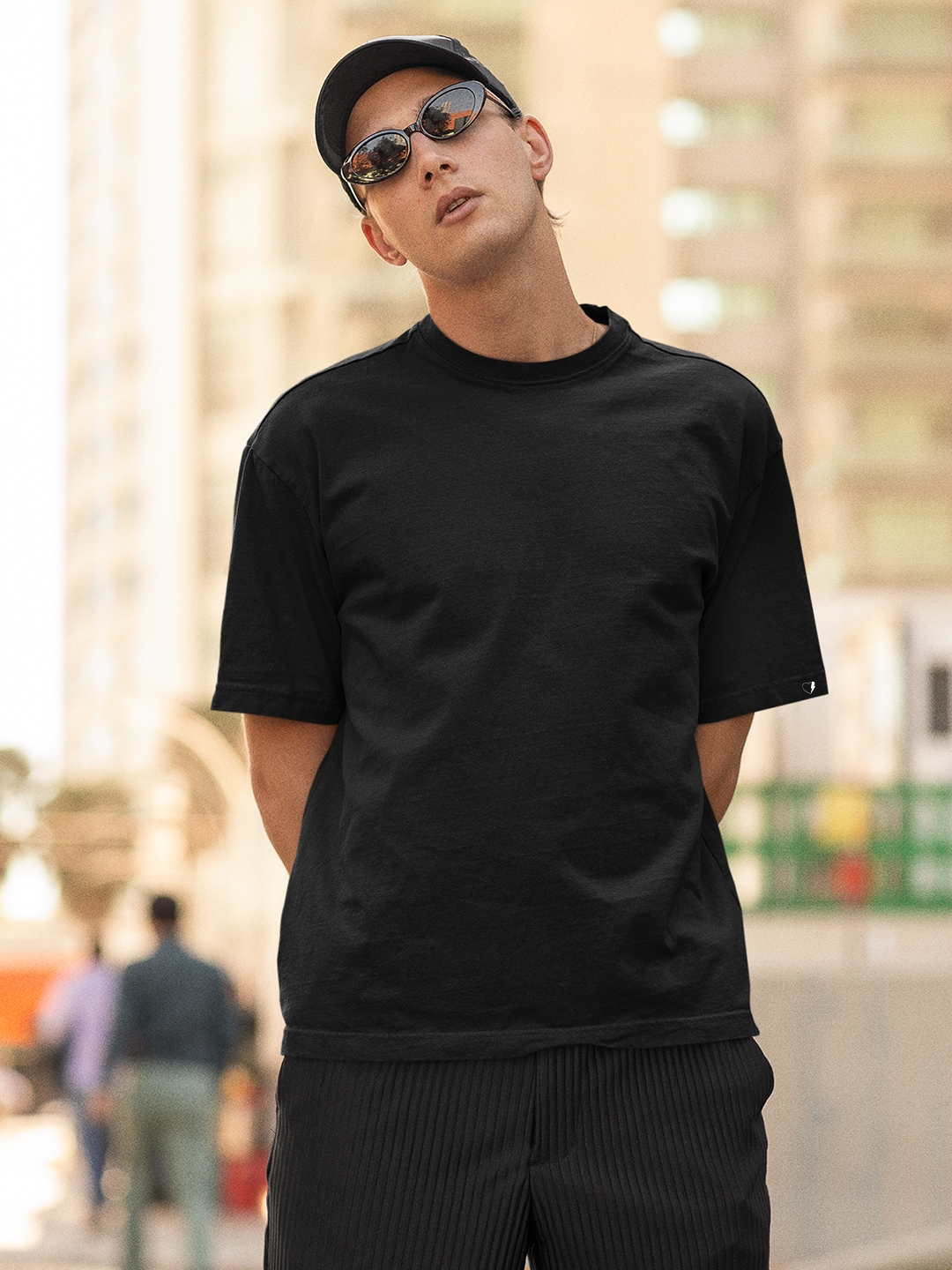 creativeideas.store | Classic Plain Black Oversized Tshirt 0