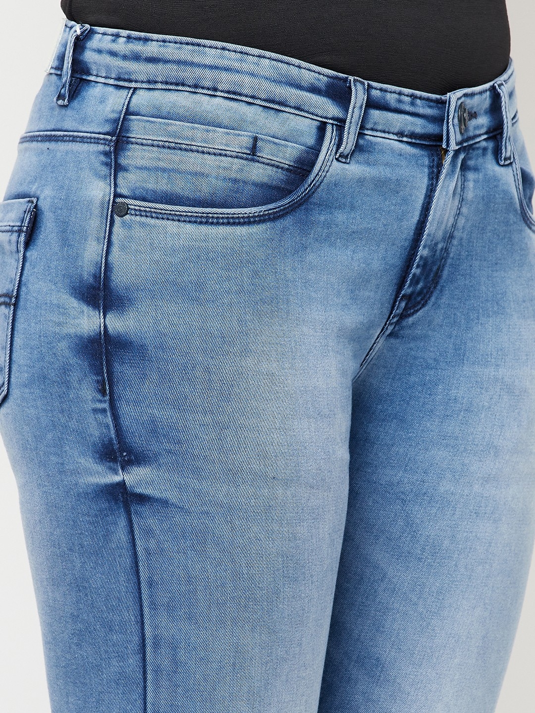 Crimsoune Club | Crimsoune Club Women Blue Solid Light Wash Jeans 5