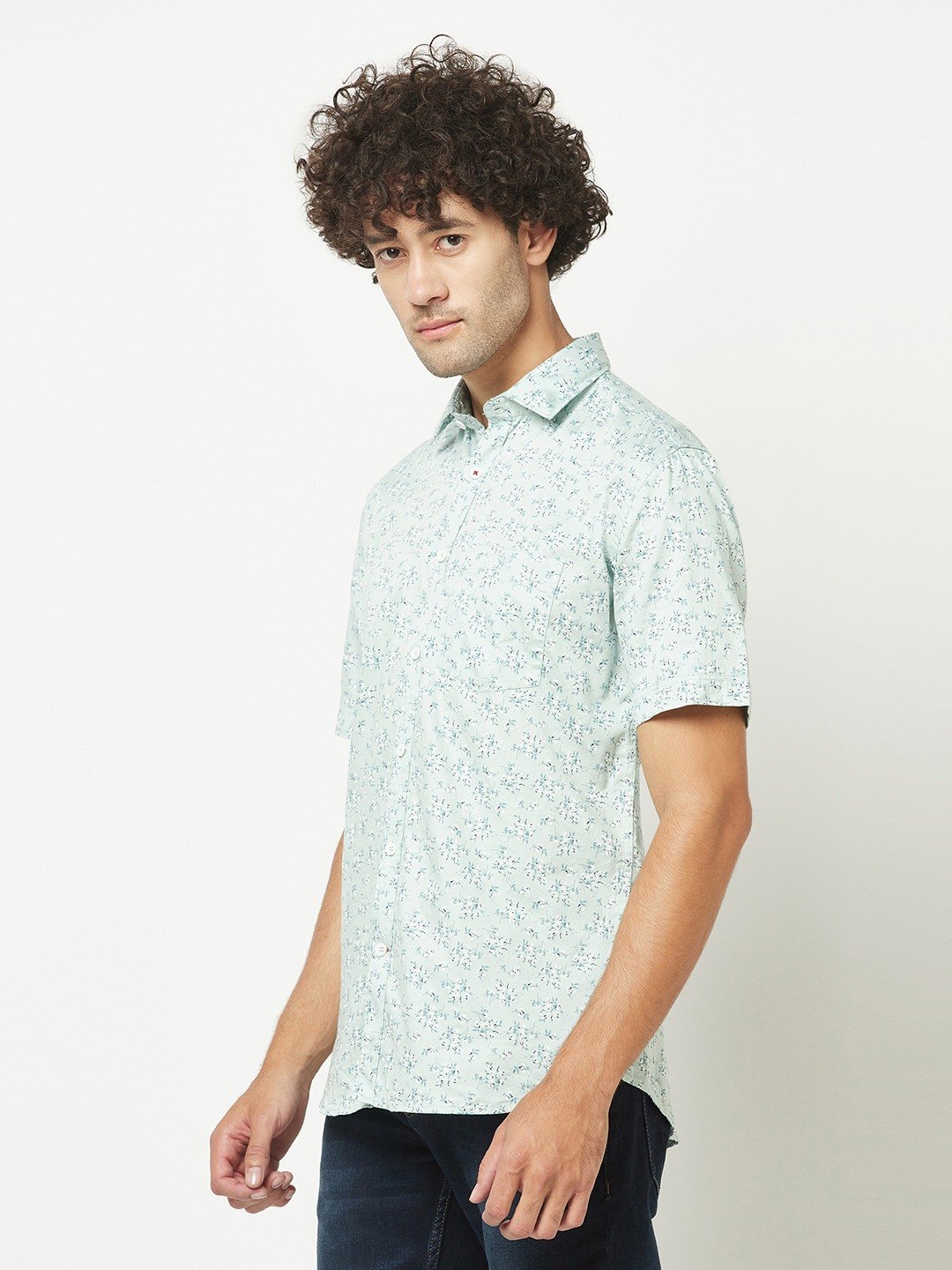 Crimsoune Club Men Ice-Blue Short-Sleeved Floral Shirt