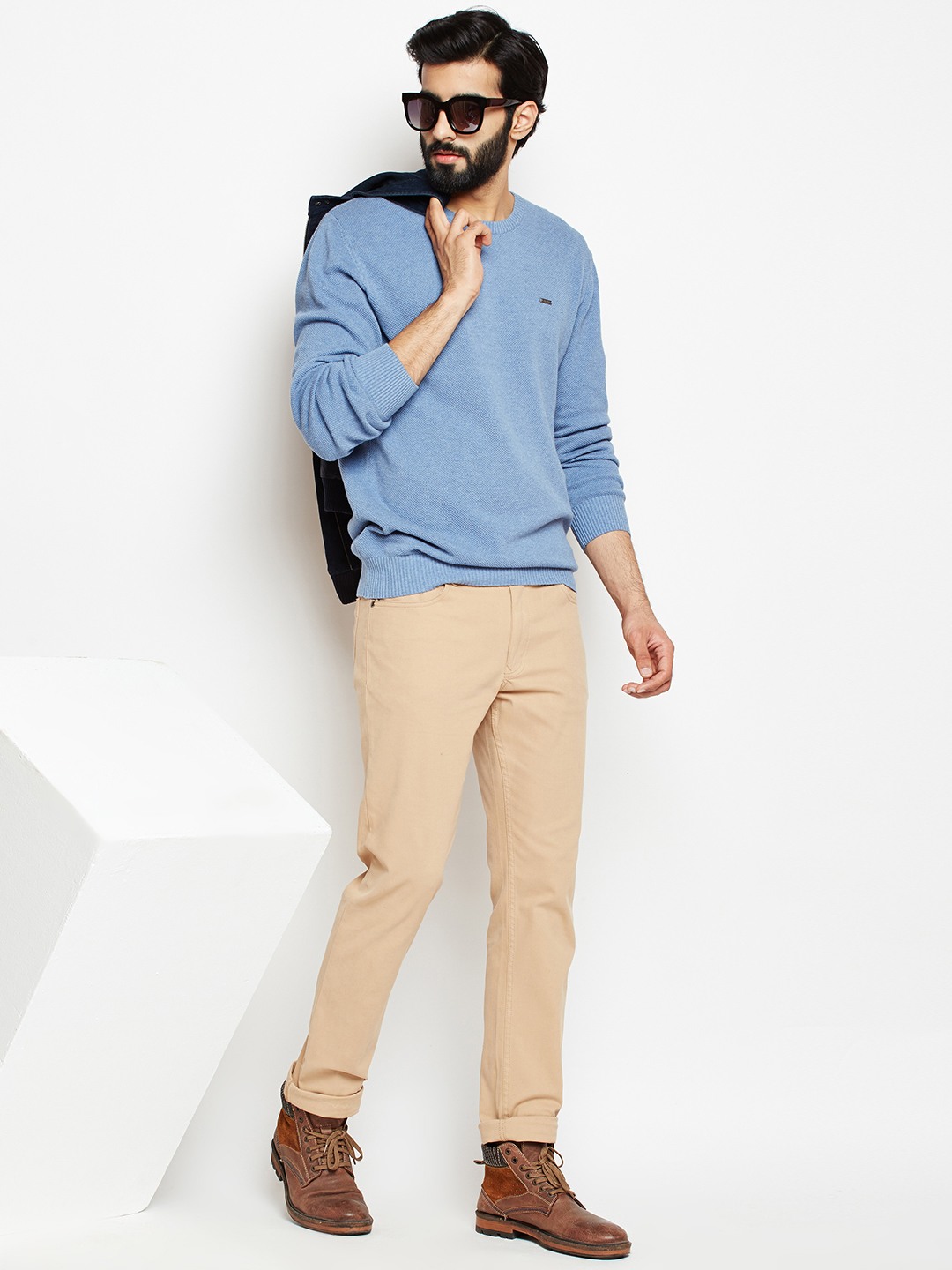 Crimsoune Club Men Blue Solid Round Neck Sweater