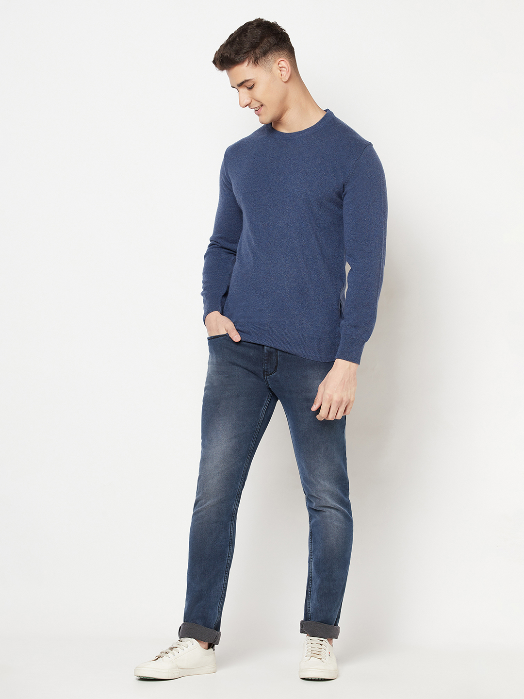 Crimsoune Club Men Blue Solid Round Neck Sweater