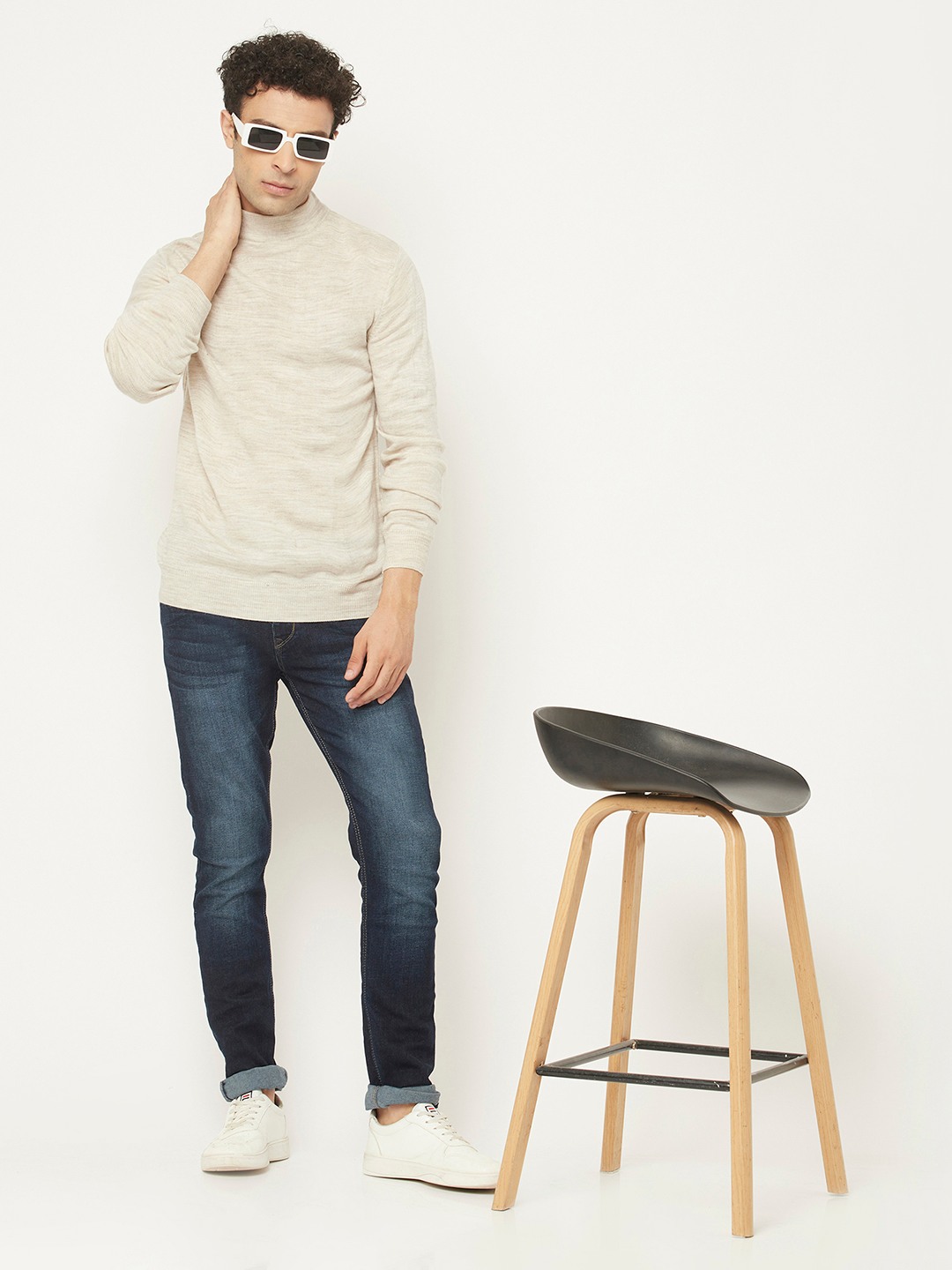 Crimsoune Club Men Off White Sweater with Melange Texture