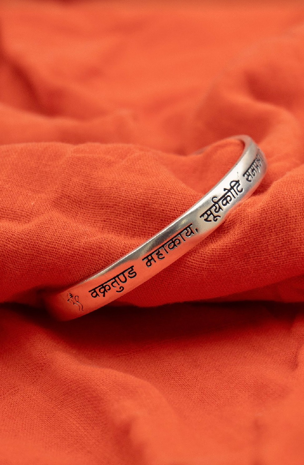 92.7 Silver Vakartunda Mahakay Kada Male