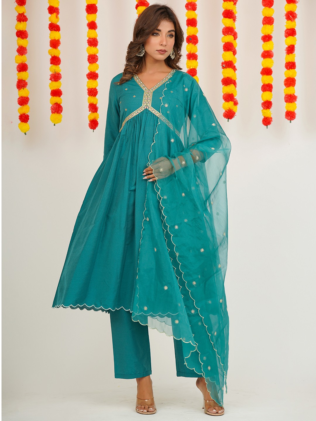 VISCOSE PST YOKE EMBRODIERED KURTA SET