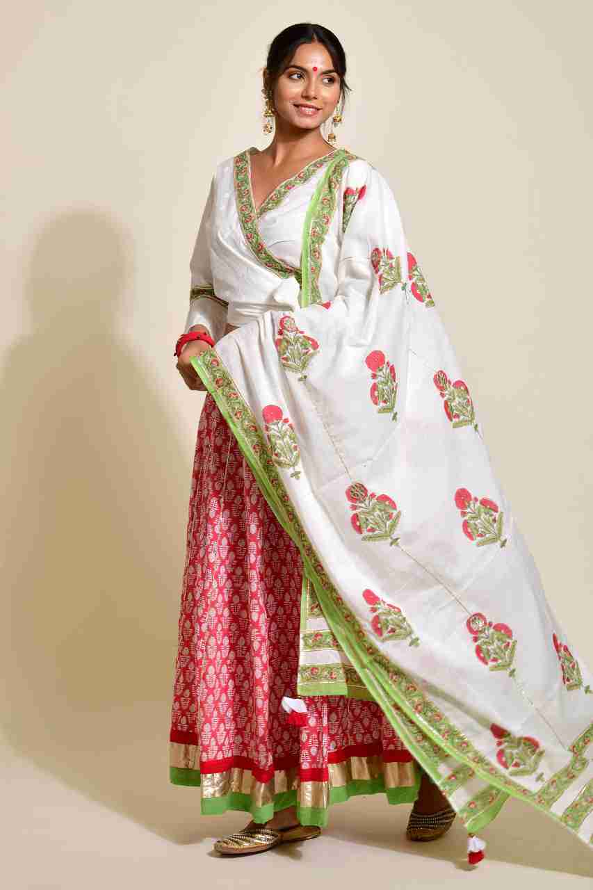 Naksh Red and White Skirt, Top, Dupatta (Set ot 3)
