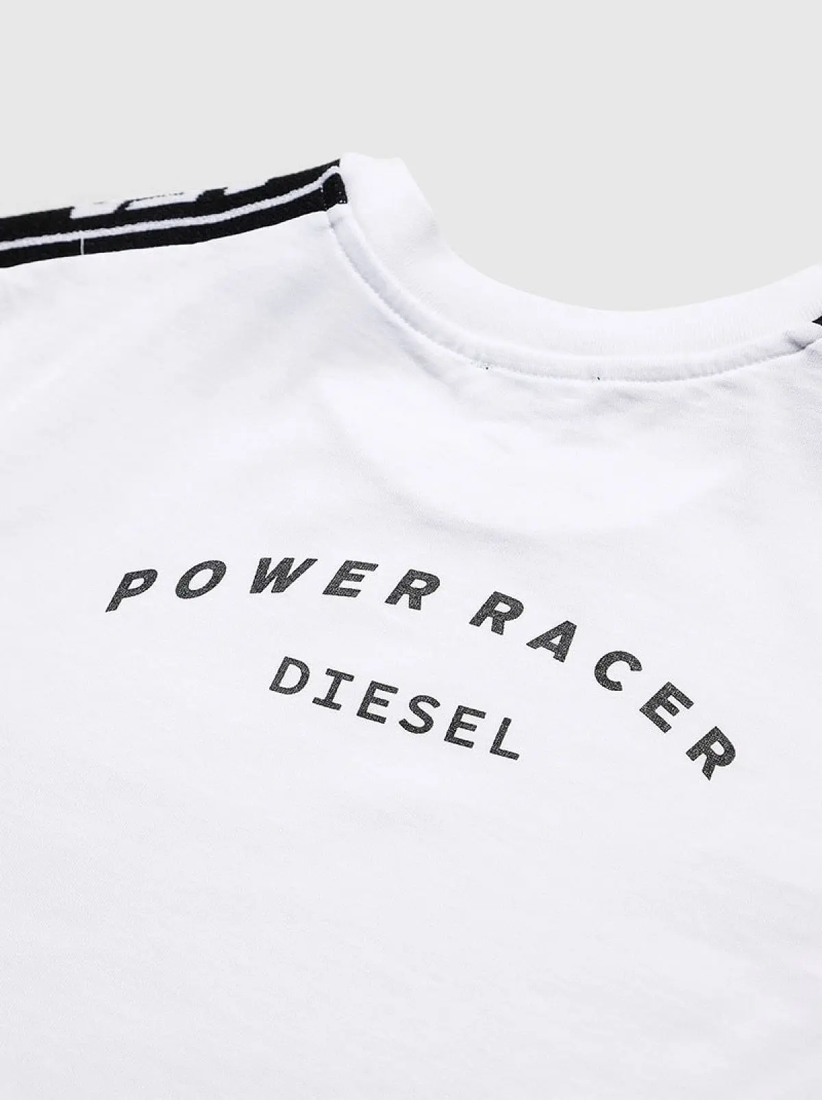 White T-shirt in cotton with contrast band