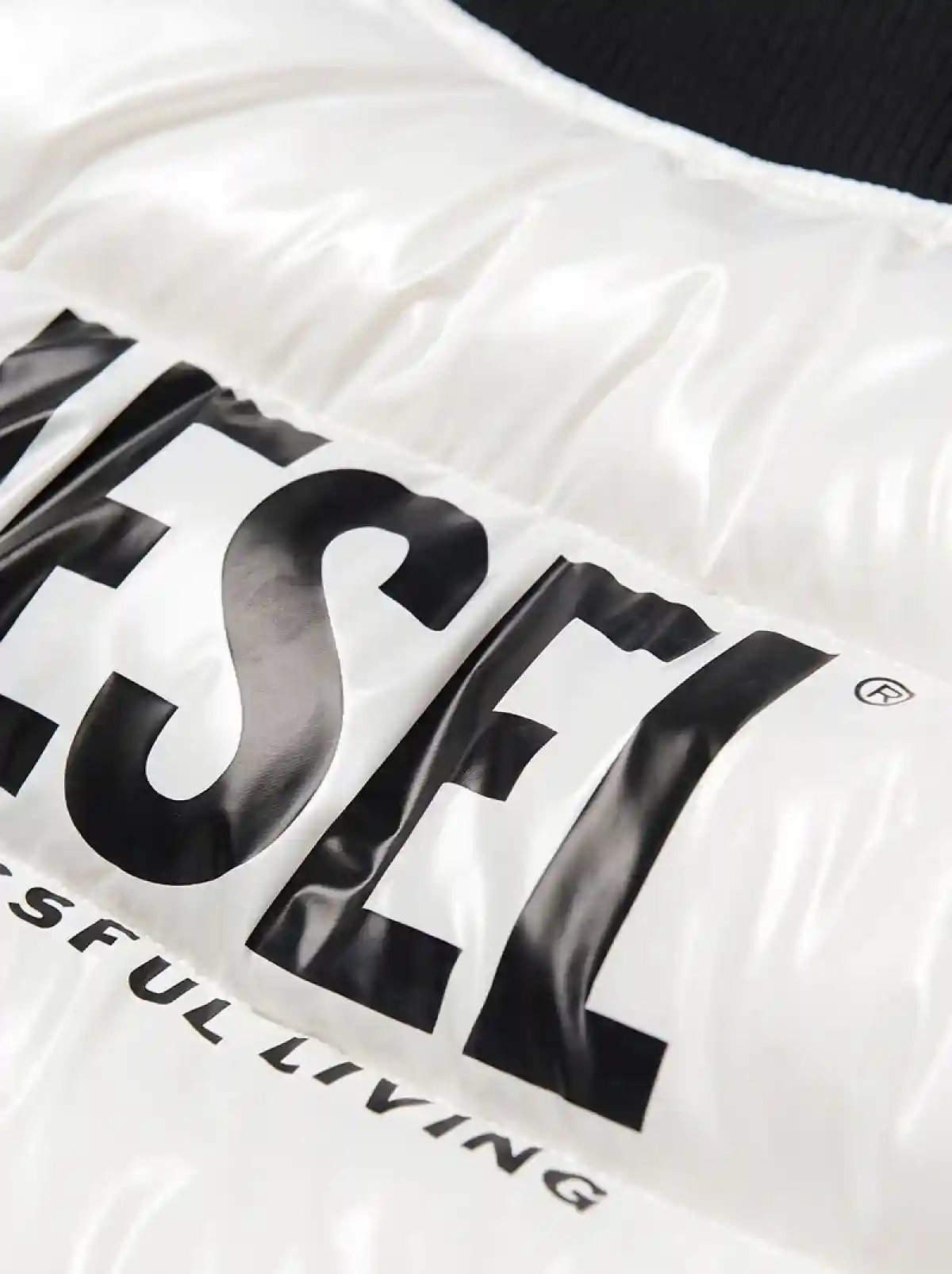 White Puffer jacket in shiny nylon