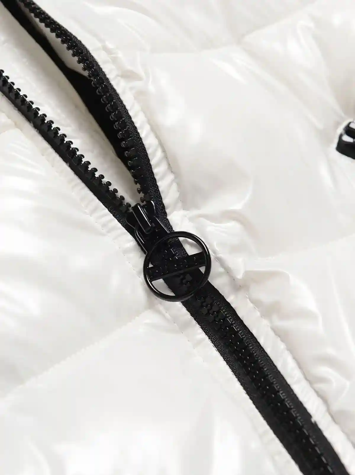 White Puffer jacket in shiny nylon