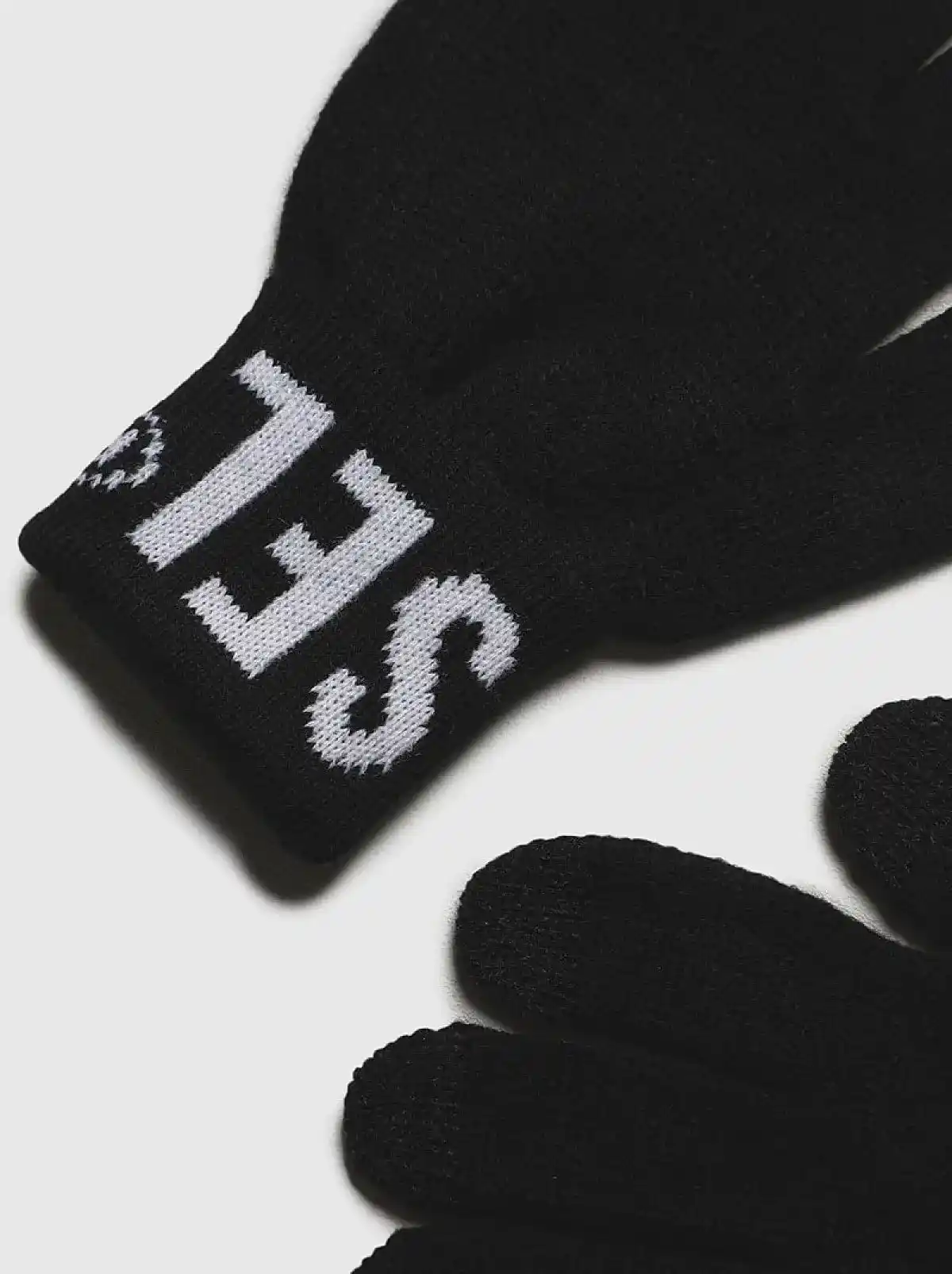 Black Winter gloves with Diesel logo