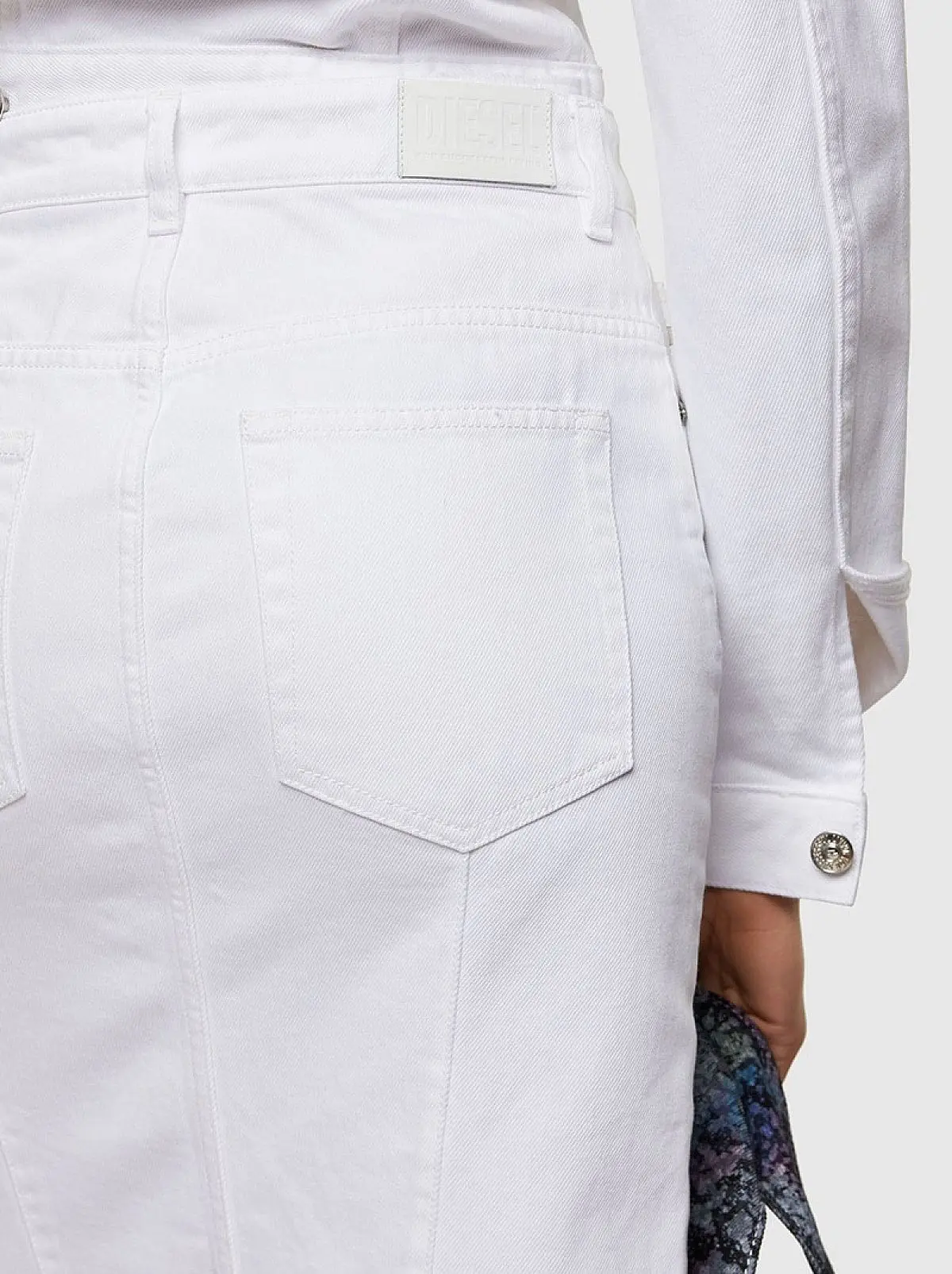 White Pencil skirt in washed denim